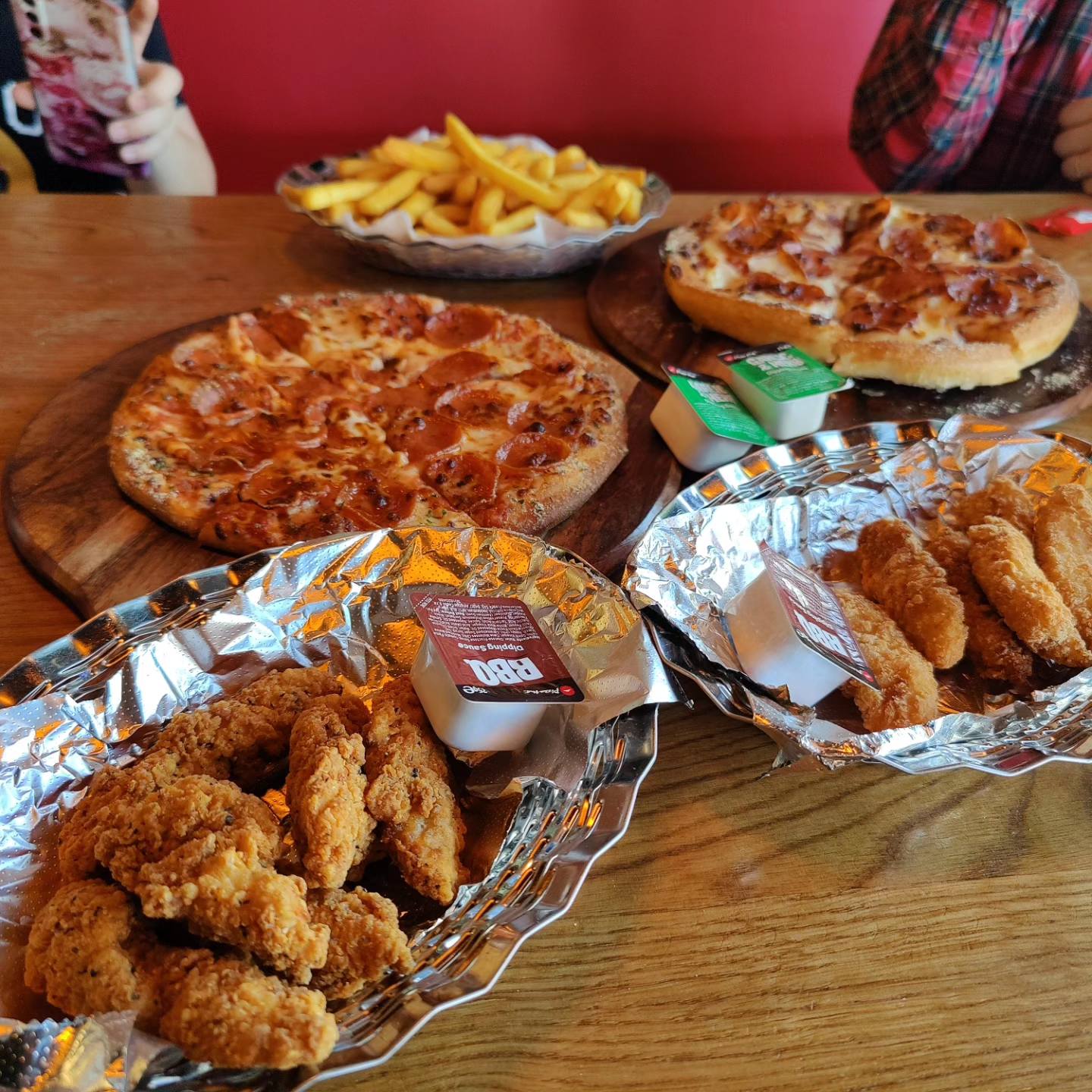 Review // We tried the only Pizza Hut in NI on the Ormeau Road